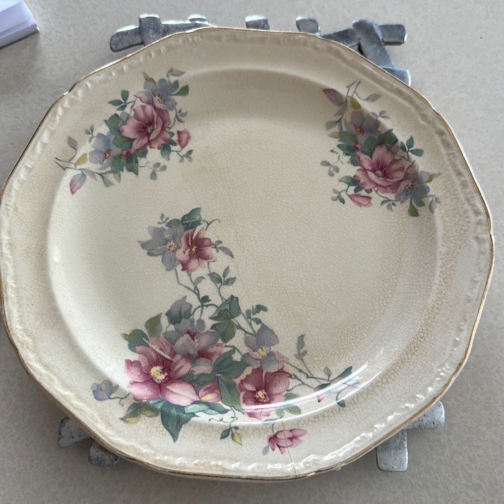 1930’s Edwin Knowles Vintage Plates